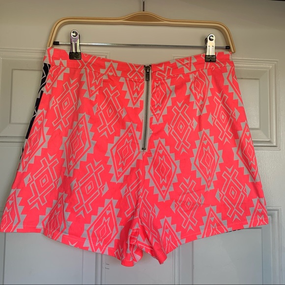 •Flying Tomato• High Waist Aztec Design Shorts - L - Picture 5 of 8